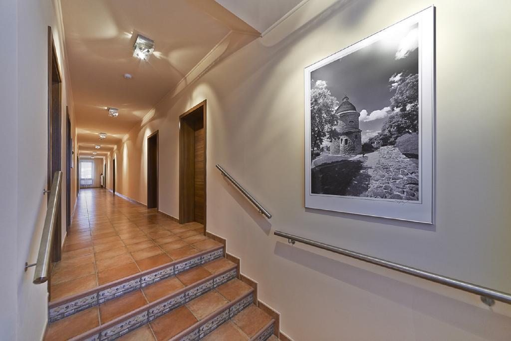 Penzion Club Скалица Экстерьер фото