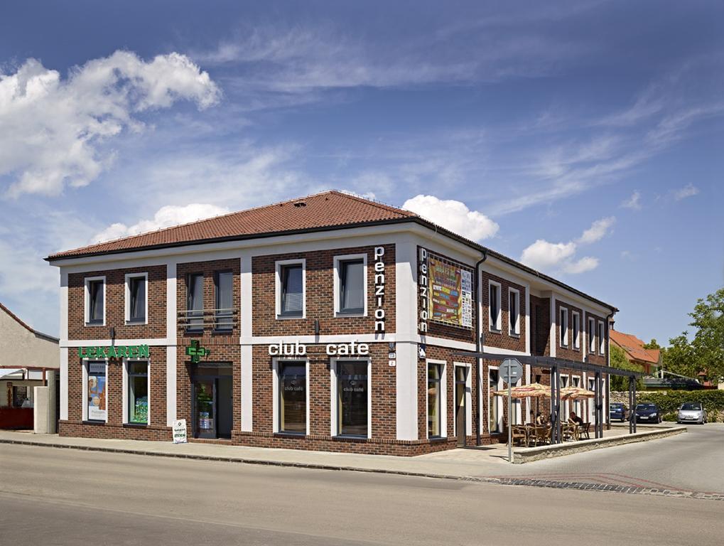 Penzion Club Скалица Экстерьер фото