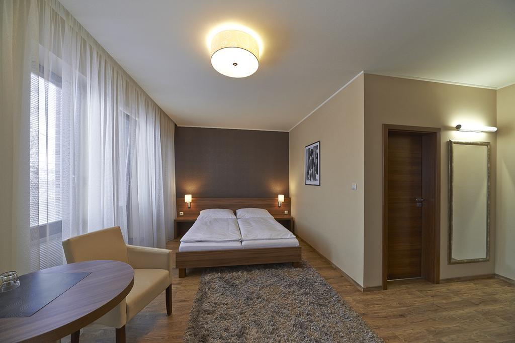 Penzion Club Скалица Экстерьер фото