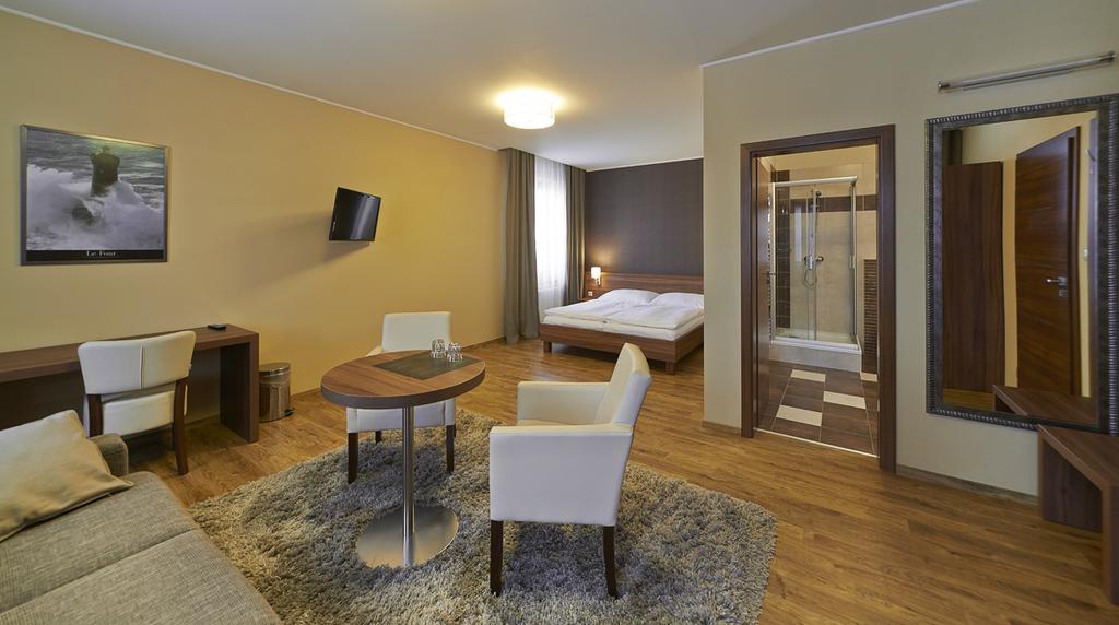 Penzion Club Скалица Экстерьер фото